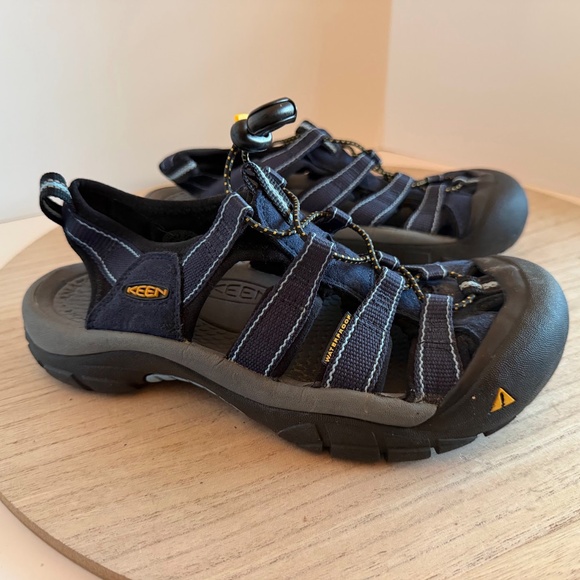 KEEN Women’s Newport H2 Waterproof Sandals Navy Blue US 7.5 Excellent Condition - Picture 1 of 7